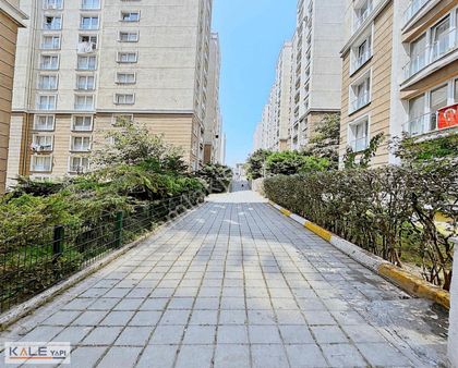 Merkezde Site İçerisinde 3+1 Satılık Daire