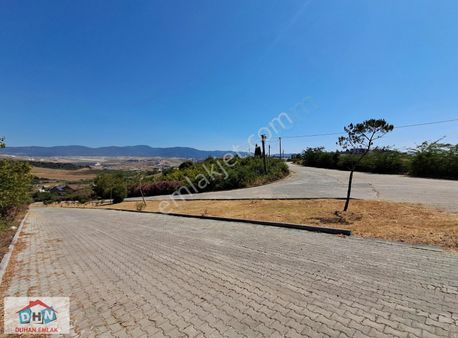 Duhan Emlak'tan Çiftlikköy'de Deniz Manzaralı 925 M2 İmarlı Arsa