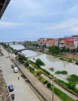 Araklı Da Anayola Yakın Acil Satılık Kargas Dubleks Daireler