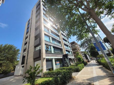 Fener Kalamış Caddesinde Marketler İçin Alt Yapısı Hazır 375 M2 Kiralık Dükkan