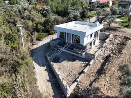 Milas Aslanyaka Ören Yoluna Yakın Satılık 2 Adet İkiz Villa