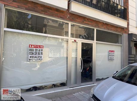 Rw-fly' Dan Şehir Merkezi' Nde Satılık Dükkan