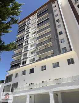 Ezel Emlaktan Onkoloji De Satılık Emsallerinden Geniş 3+1 Daire