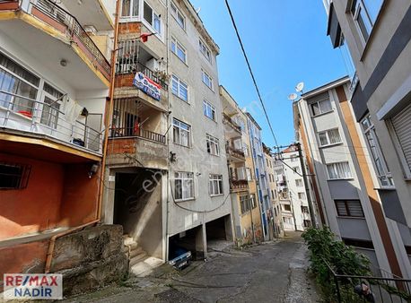 Remax Nadir Gemilerçekeği Mah. 3+1 110m2 Daire