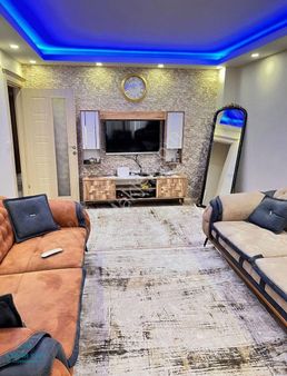 Metrobüse 1 Dakika Yürüme Mesafesinde Geniş Ferah Daire