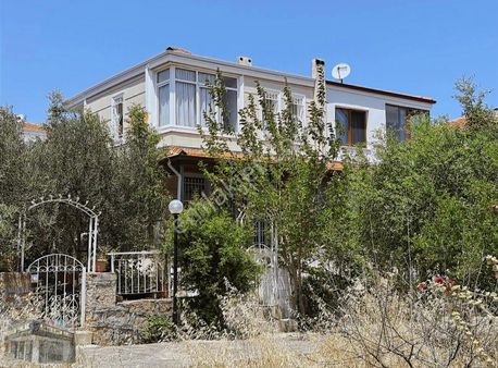 Ayvalık Cunda Adasında Site İçerisinde 2+1 Villa