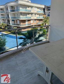 Havuzlu, Güvenlikli Sitede , Satılık 2+1 Daire