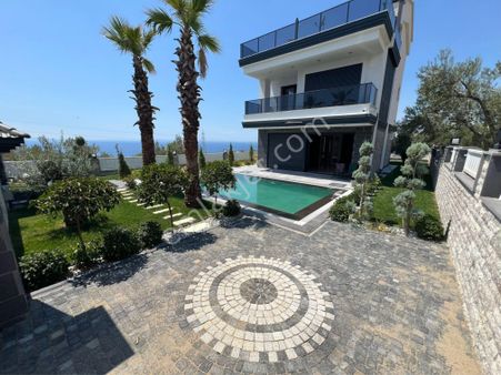 ❤️cemre Emlak’tan Ultra Lüx Deniz Manzaralı Satılık 5+1 Villa❤️