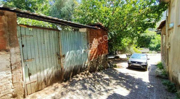 Tire'nin Karadeniz'inde Muhteşem Köy Evi