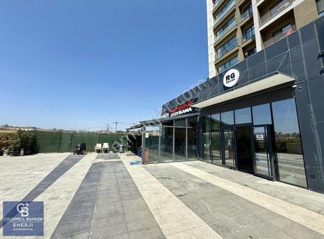 Kayaşehir Nidapark Sitesinde Kiralık 200 M2 Dükkan Metro Yanında