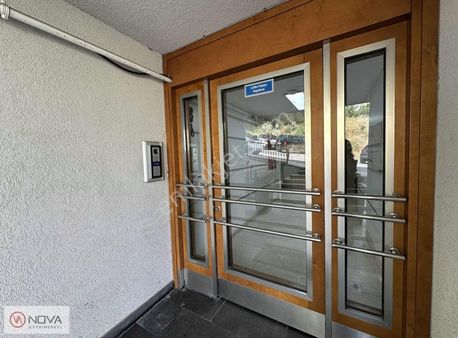 Beşiktaş Dikilitaş Mükemmel Konumda İçi Yapılı Satılık 3+1