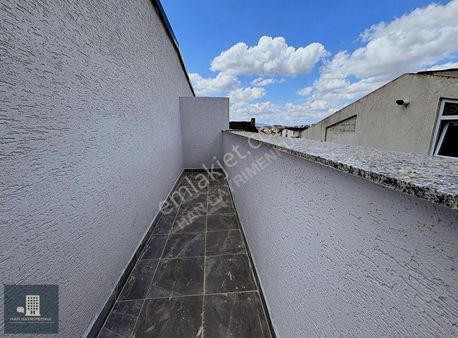 Han Gayrimenkulde 2+1 Üst Dubleks