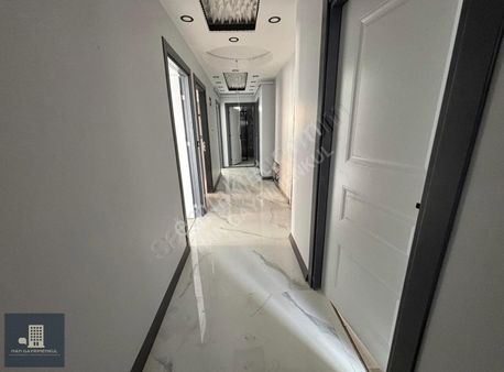 Han Gayrimenkulden Satılık 3+1 Ara Kat