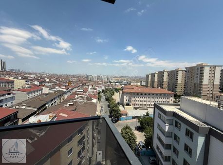 Esenyurt Merkezi Konumda Aile Sitesi İçerisinde Teraslı Daire