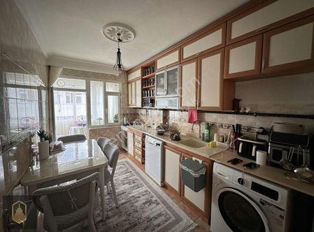 Toprak Gayrimenkul'den İstasyon Mah. 3+1 Ebeveyn Banyolu Daire