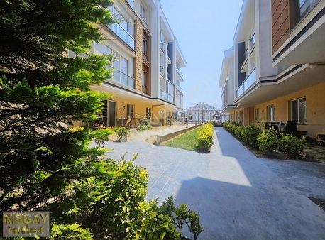 Müstakil Bahçeli, Ferah Daire, Kısa Katlı Binada