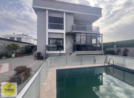Manisa Tilkisüleymaniye'de Havuzlu Müstakil Villa !