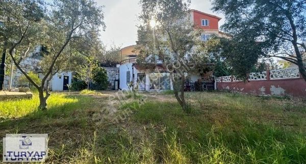 Turyap Yelki Çamlı'da Site İçerisinde Satılık 7+1 Villa