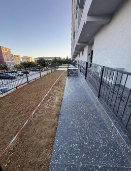 Ozan Yengin 'den Pendik Ankara Cad. Üzerinde Satılık 3+1 Daire