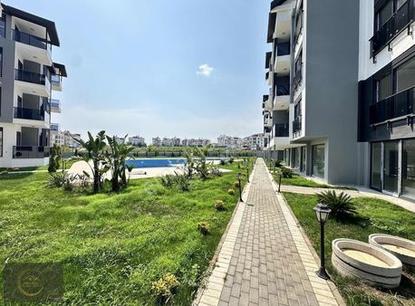 Ilıcada Site İçinde 2+1 Lüks Yerden Isıtmalı Havuzlu Sıfır Daire