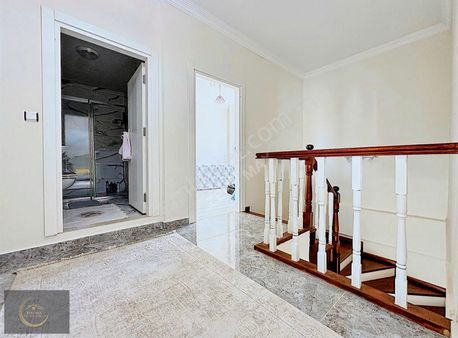 Ilıcada 270m² 4+1 Teraslı Ayrı Mutfak Çok Geniş Satılık Daire