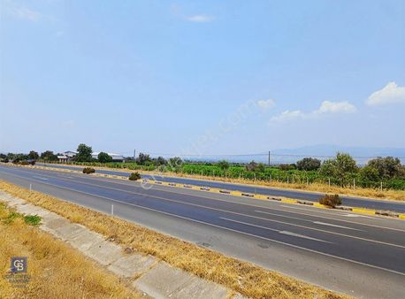 Manisa Gökkaya Köyünde Satılık Anayola 220 Metre Cepheli Tarla