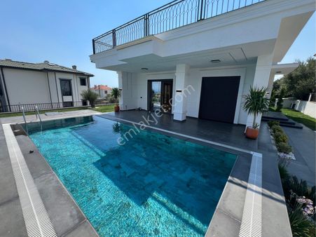 🩷cemre Emlaktan Narlı'da Satılık Havuzlu Lüx 4+1 Villa🩷