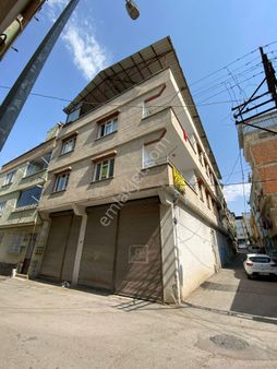 Termal Emlak'tan 23 Nisan'da Satılık 3 Katlı Müstakil Ev