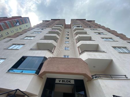 Sandı Emlak Muzaffer Sandı’dan Mavi Yeşil Kent Sitesin’de Satılık Daire