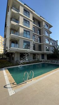 Konyaaltı'nın Kalbinde, Liman'ın Yeni Gözdesi Denize 200 Mt Nefes Mesafesinde 2+1 Lüks Yaşam