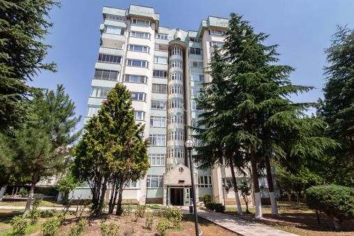 Eryaman (devlet) Mahallesınde Merkezı Konumda 3+1 Satılık Daıre