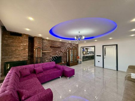 Didimde Satılık Plaja Yakın 5+1 Eşyalı Havuzlu Teraslı Tam Müstakil Köşebaşı Villa