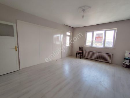 Elfi Den Adnan Menderes Mahallesinde 3+1 Kiralık Daire