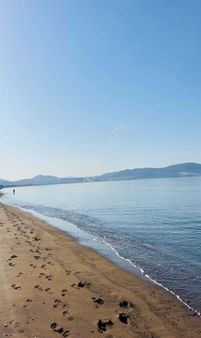 Dikili Kabakum Da Denize 50 Metre Uzaklıkta 4+1 Satılık Villa