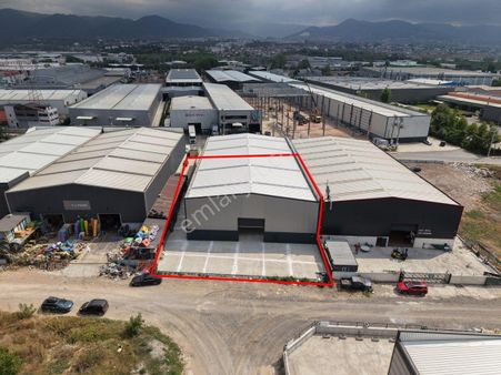 Başiskele Kullarda 650 M2 Kapalı 400 M2 Açık Kiralık Depo