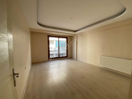 Buca Şirinyer Merkez Hürriyet Mah.de 3+1 130m2 Dgazlı Arakat E.banyolu Kiralık Daire