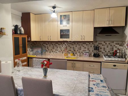 Altınoluk İlkbahar'dan Türkan Saylan Karşısında Giriş Kat 2+1 Bakımlı Daire