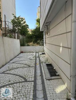 Semt Emlaktan Ümraniyede Satılık Ters Dublex Daire