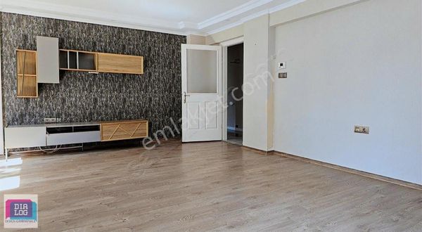 Bayraklı Yeni Girne Satılık Yeşil Alan Manzaralı 3+1 Daire