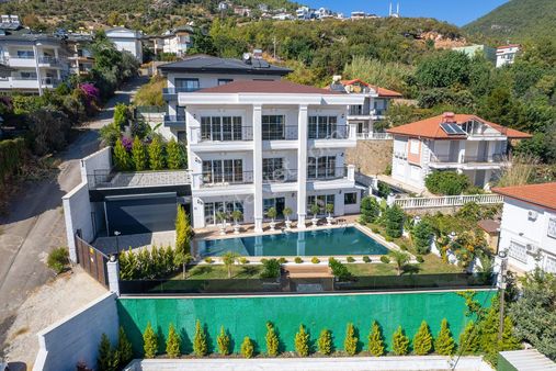 Alanya Tepe'de Triplex Villa| Modern Zarafet