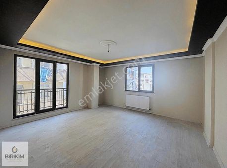 Anadolu Hastanesi Caddesine Çok Yakın 2+1 95m²asansörlü Arakat