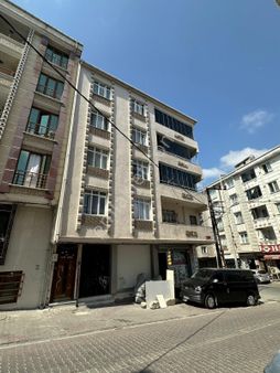 Esenyurt İncirtepe Mahallesinde Satılık 2+1 90 M2 Ara Kat Boş Daire