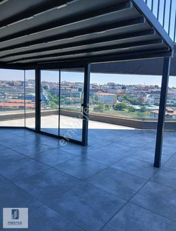 Prestige24te Teraslı, Özel Dekorasyonlu Ofis