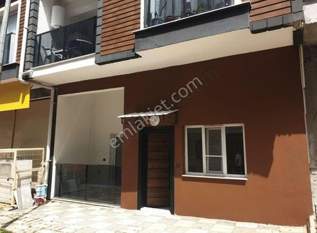 Davutlar Merkezde Zemin Kat Geniş 1+1 Daire