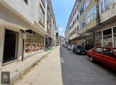 Kurutay Gayrimenkulden Yenicami Merkezde Satılık Dükkanlar