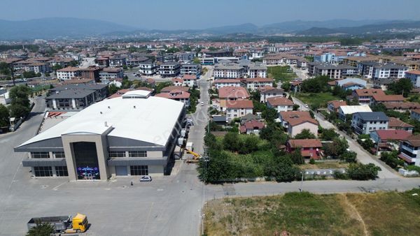 Bağlantı Yolunun Yanında 3 Kat İmarlı Satılık 682 M2 Arsa