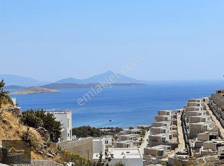 Bodrum Yahşi Sanatçılar Sitesi Deniz Manzaralı 4+1 Villa