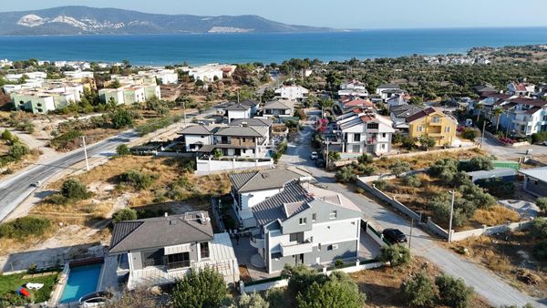 Plaja 400 Metre Tam Müstakil 5 + 1 Lüks Villa