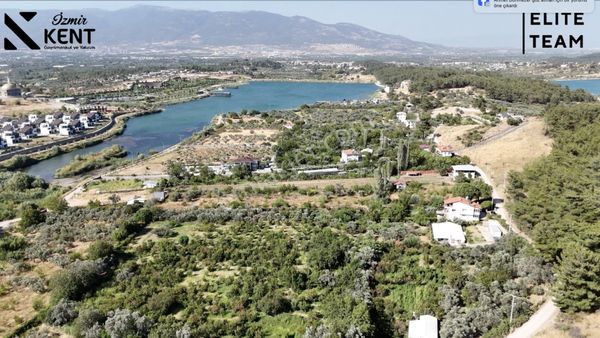 Nazarköy'de Göl Manzaralı 4.750 M2 Arazi