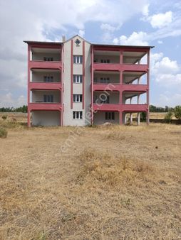 Şarkışla Hsk Rönesans Emlaktan Döllük Köyünde Bodrumlu 3 Kat Mesken İnce İşe Hazır Satılık Bina